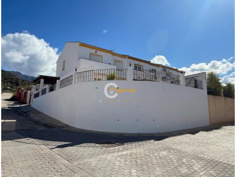 4 sovrum Semi-fristående Villa till salu i Alcaucin med pool - 300 000 € (Ref: 9790965)