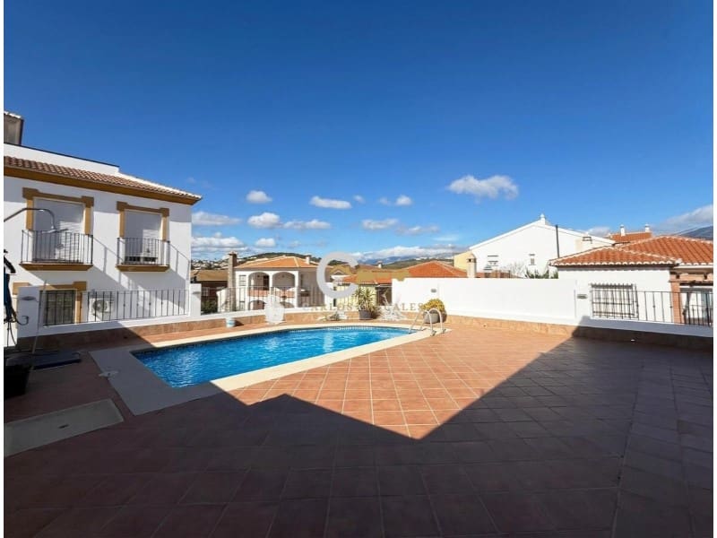 4 sovrum Semi-fristående Villa till salu i Alcaucin med pool - 300 000 € (Ref: 9790965)