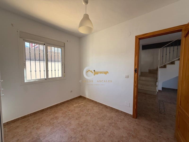 4 sovrum Semi-fristående Villa till salu i Alcaucin med pool - 300 000 € (Ref: 9790965)