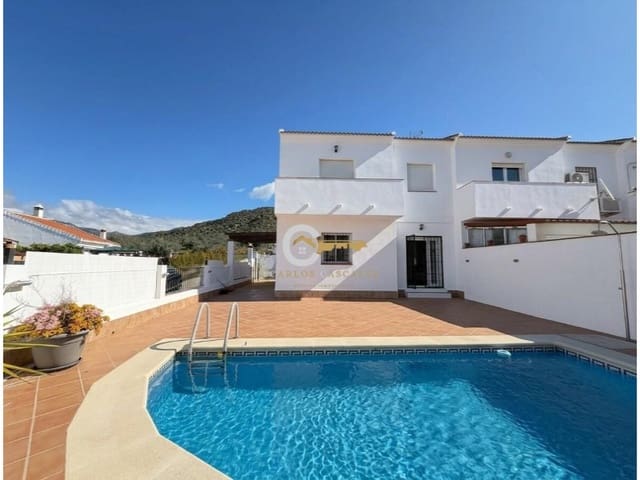 4 sovrum Semi-fristående Villa till salu i Alcaucín med pool - 300 000 € (Ref: 9790965)