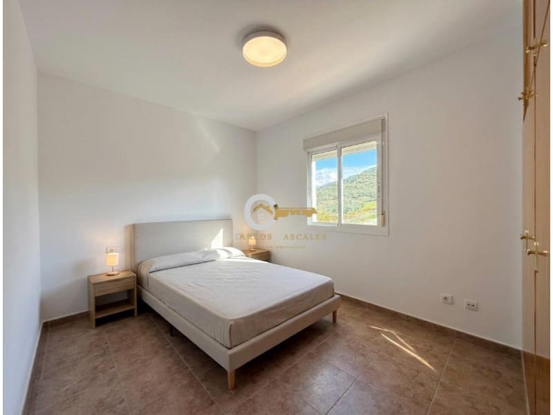 4 sovrum Semi-fristående Villa till salu i Alcaucin med pool - 300 000 € (Ref: 9790965)