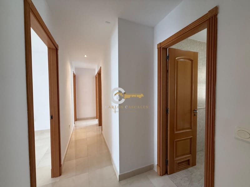 3 slaapkamer Flat te koop in Caleta de Velez - € 349.900 (Ref: 9790966)