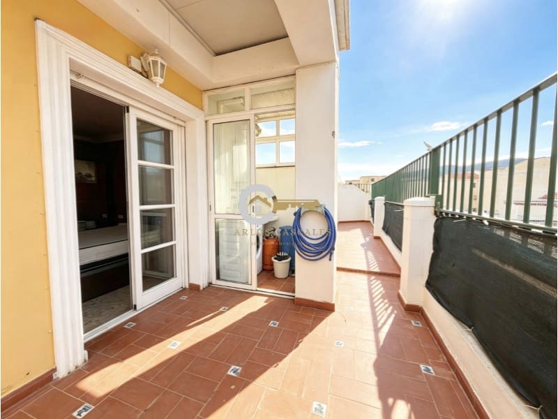 2 quarto Penthouse para venda em Velez-Malaga - 250 000 € (Ref: 9808175)