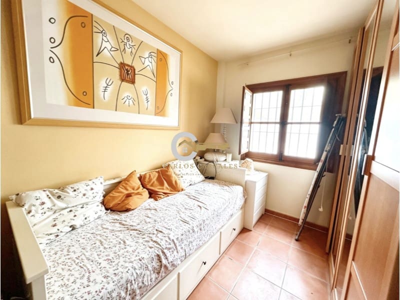 3 bedroom Villa for sale in Vinuela with pool garage - € 420,000 (Ref: 9843332)
