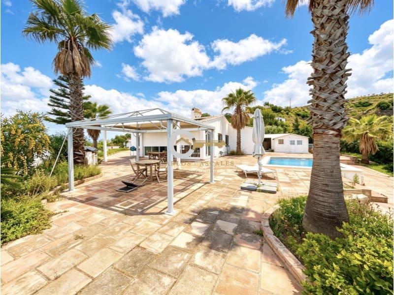 3 bedroom Villa for sale in Vinuela with pool garage - € 420,000 (Ref: 9843332)