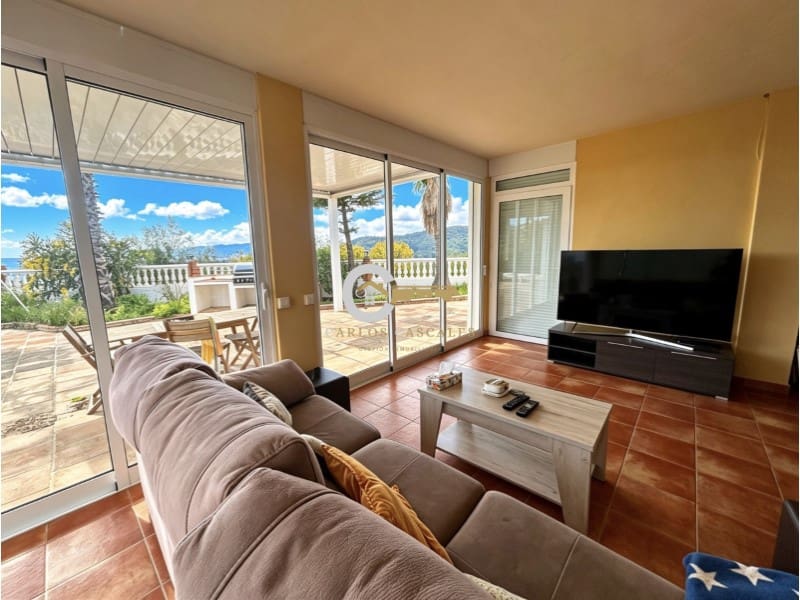 3 bedroom Villa for sale in Vinuela with pool garage - € 420,000 (Ref: 9843332)