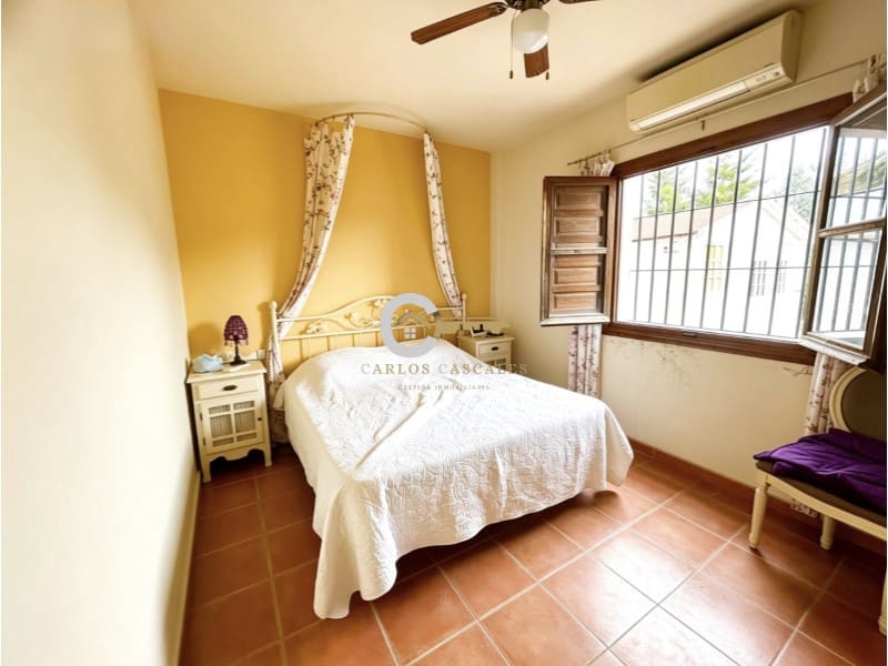 3 bedroom Villa for sale in Vinuela with pool garage - € 420,000 (Ref: 9843332)