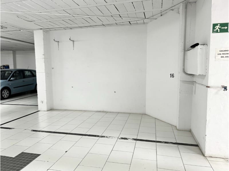 Garasje til salgs i Velez-Malaga - € 26 500 (Ref: 9858087)