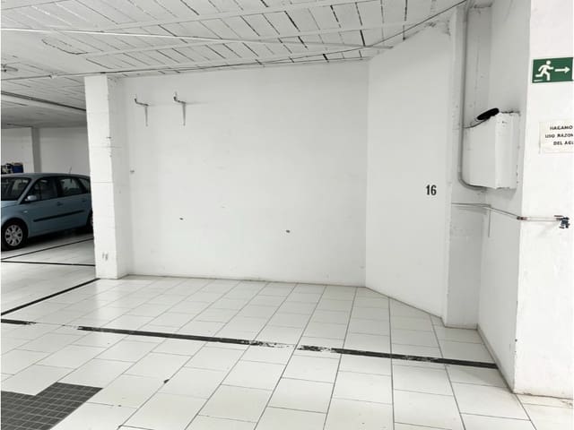 Garasje til salgs i Vélez-Málaga - € 26 500 (Ref: 9858087)