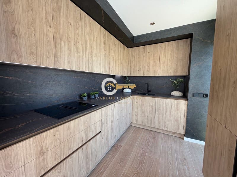 Apartamento de 2 habitaciones en Marbella en venta con garaje - 1.950.000 € (Ref: 9890294)