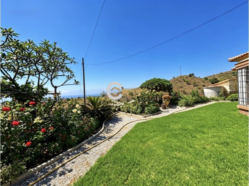 Finca/Casa Rural de 3 habitaciones en Benajarafe en venta con garaje - 365.000 € (Ref: 9894370)