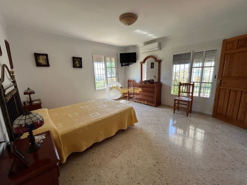Finca/Casa Rural de 3 habitaciones en Benajarafe en venta con garaje - 365.000 € (Ref: 9894370)