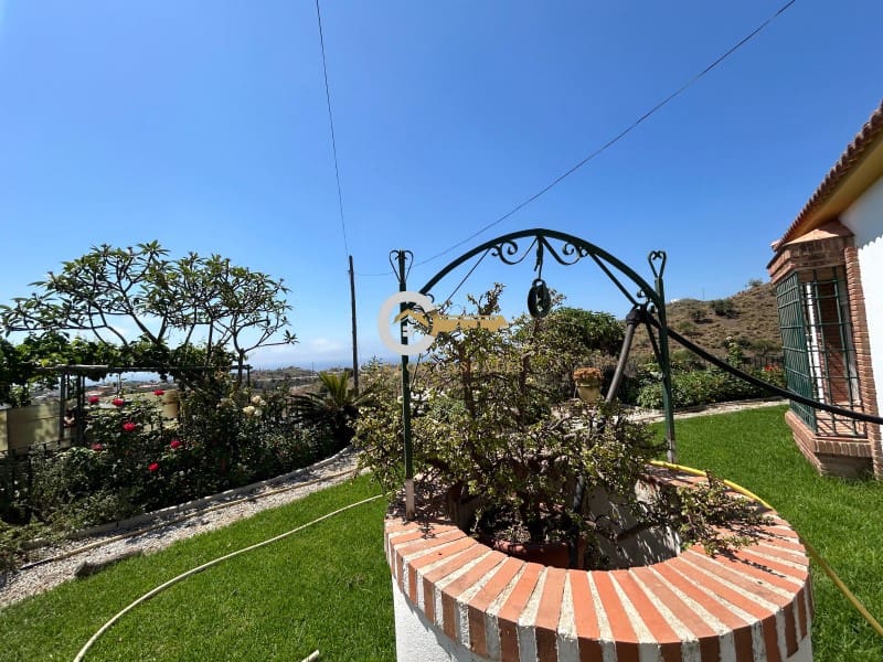 Finca/Casa Rural de 3 habitaciones en Benajarafe en venta con garaje - 365.000 € (Ref: 9894370)