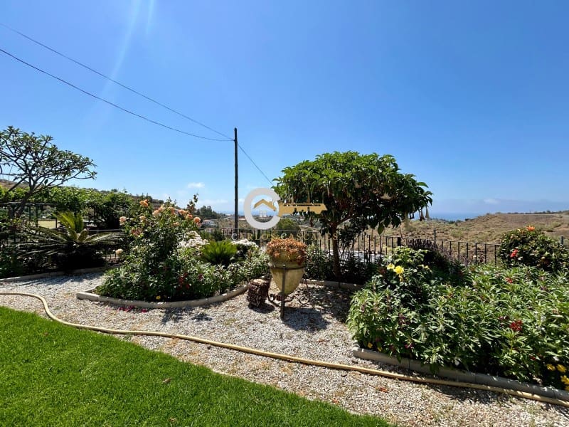 Finca/Casa Rural de 3 habitaciones en Benajarafe en venta con garaje - 365.000 € (Ref: 9894370)