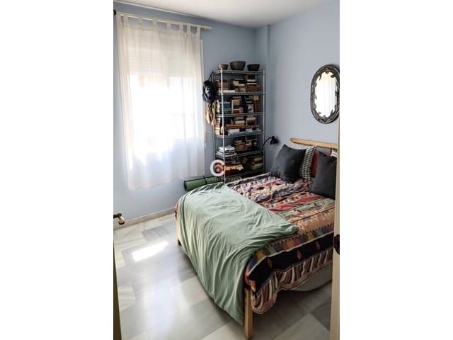 1 bedroom Flat for sale in Málaga city with garage - € 280,000 (Ref: 9899626)