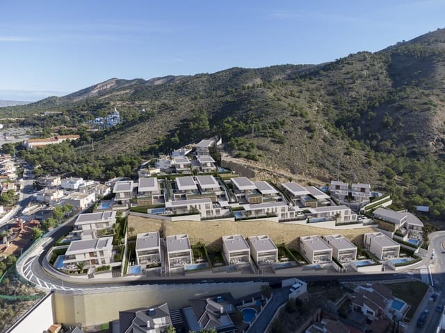 3 bedroom Villa for sale in Benidorm with pool garage - € 1,110,000 (Ref: 9348006)