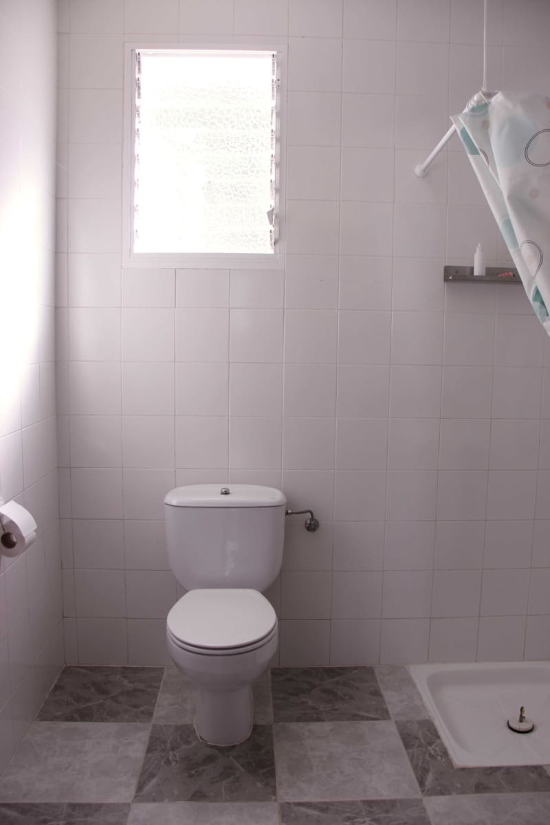 4 soveværelse Finca/Landehus til salg i Benaocaz med swimmingpool garage - € 360.000 (Ref: 9345682)