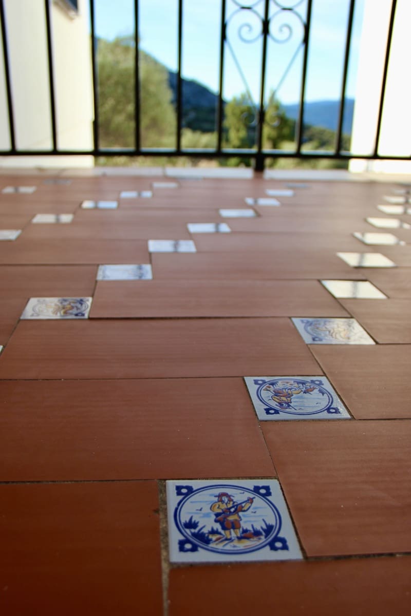 4 soveværelse Finca/Landehus til salg i Benaocaz med swimmingpool garage - € 360.000 (Ref: 9345682)