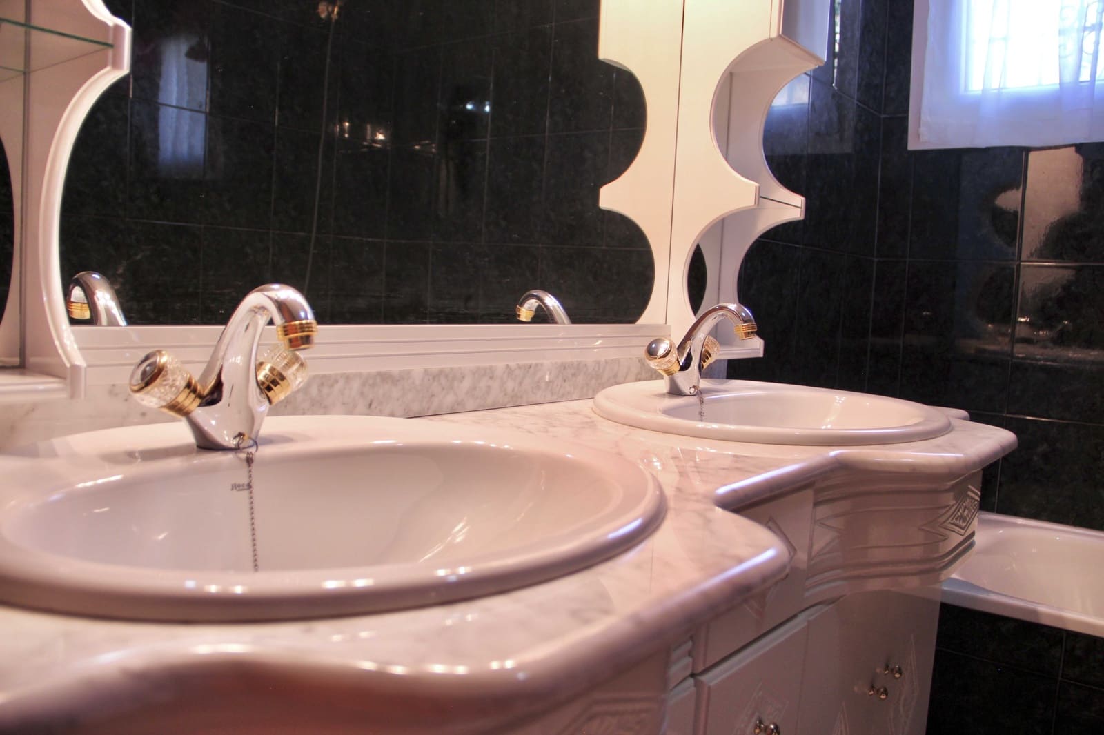 4 soveværelse Finca/Landehus til salg i Benaocaz med swimmingpool garage - € 360.000 (Ref: 9345682)