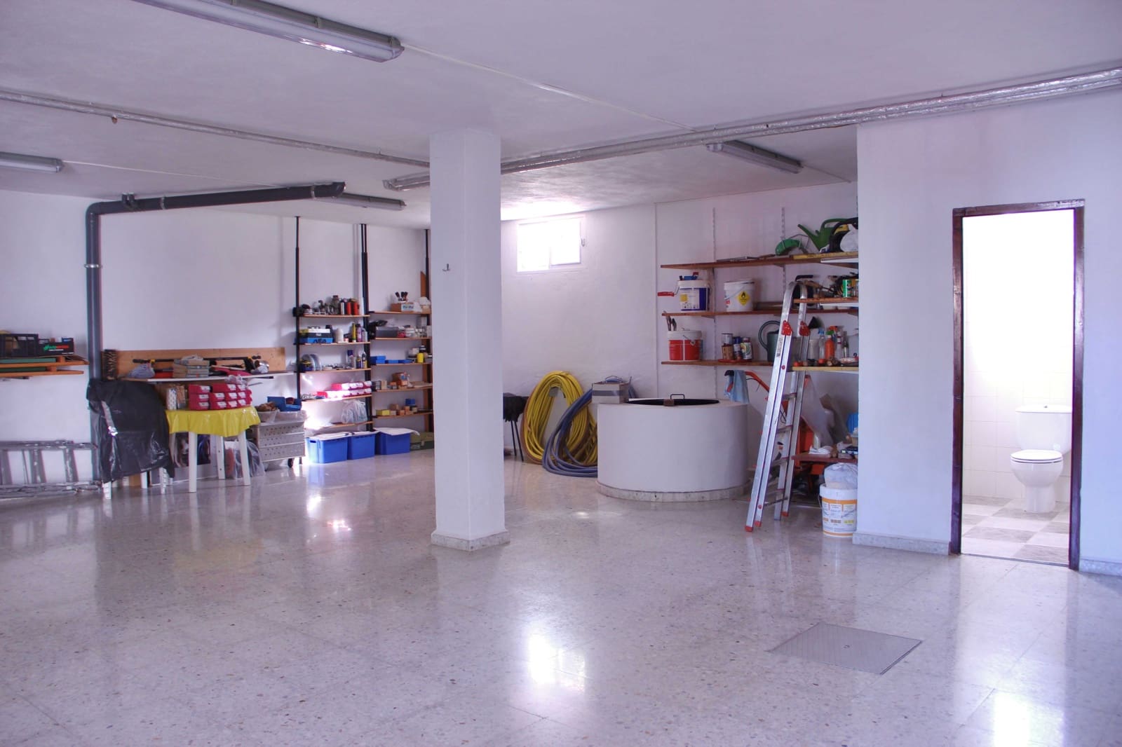 4 soveværelse Finca/Landehus til salg i Benaocaz med swimmingpool garage - € 360.000 (Ref: 9345682)