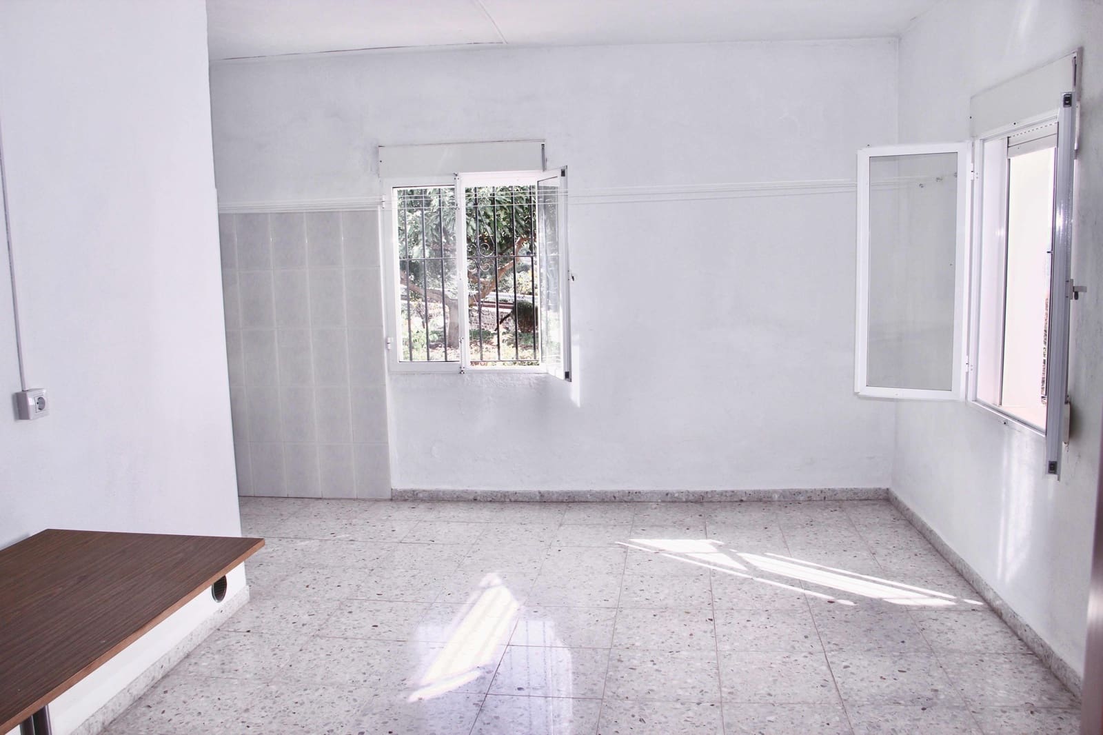 4 soveværelse Finca/Landehus til salg i Benaocaz med swimmingpool garage - € 360.000 (Ref: 9345682)