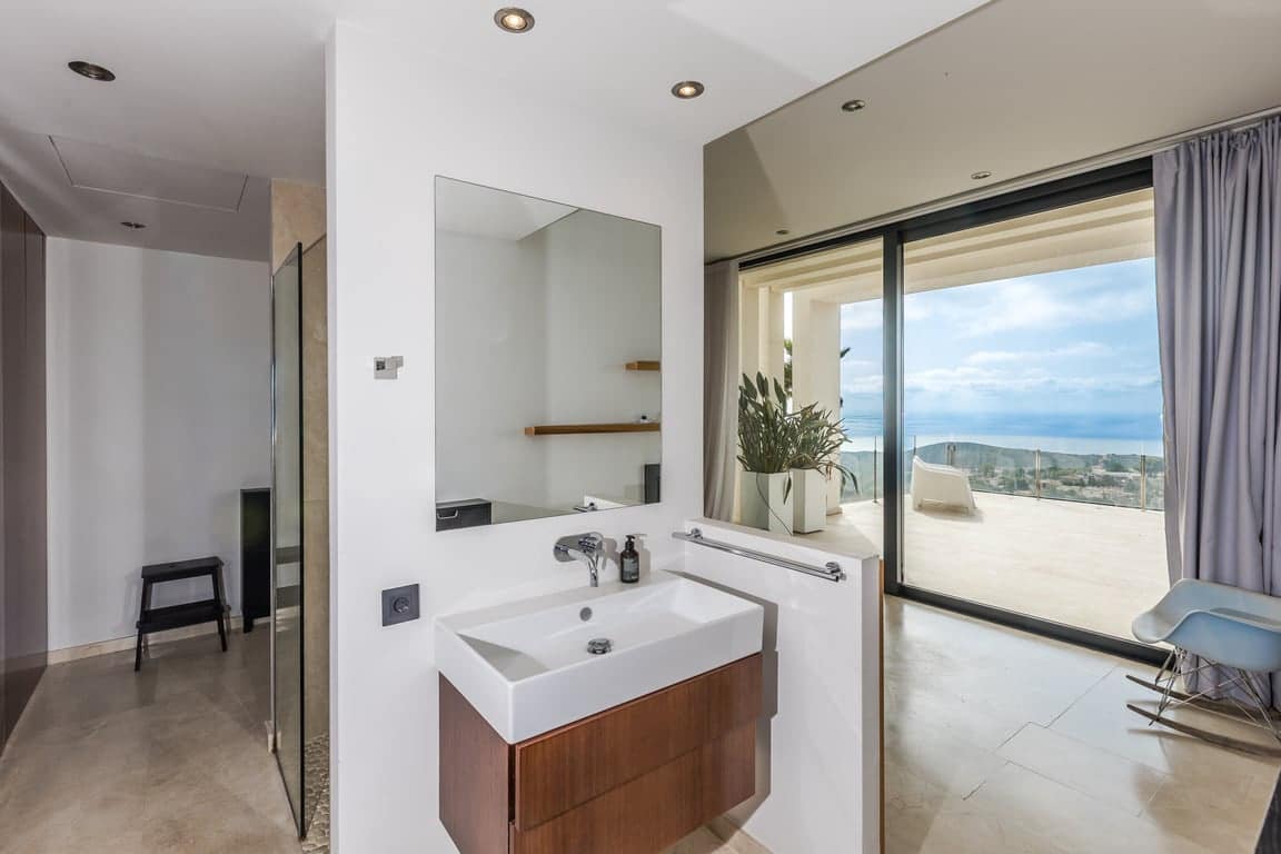 Chalet de 3 habitaciones en Cumbre del Sol en venta con piscina garaje - 2.350.000 € (Ref: 10125233)