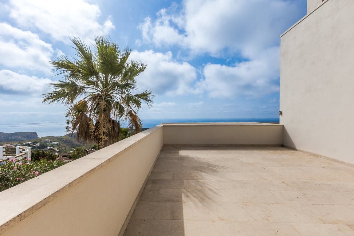 Chalet de 3 habitaciones en Cumbre del Sol en venta con piscina garaje - 2.350.000 € (Ref: 10125233)