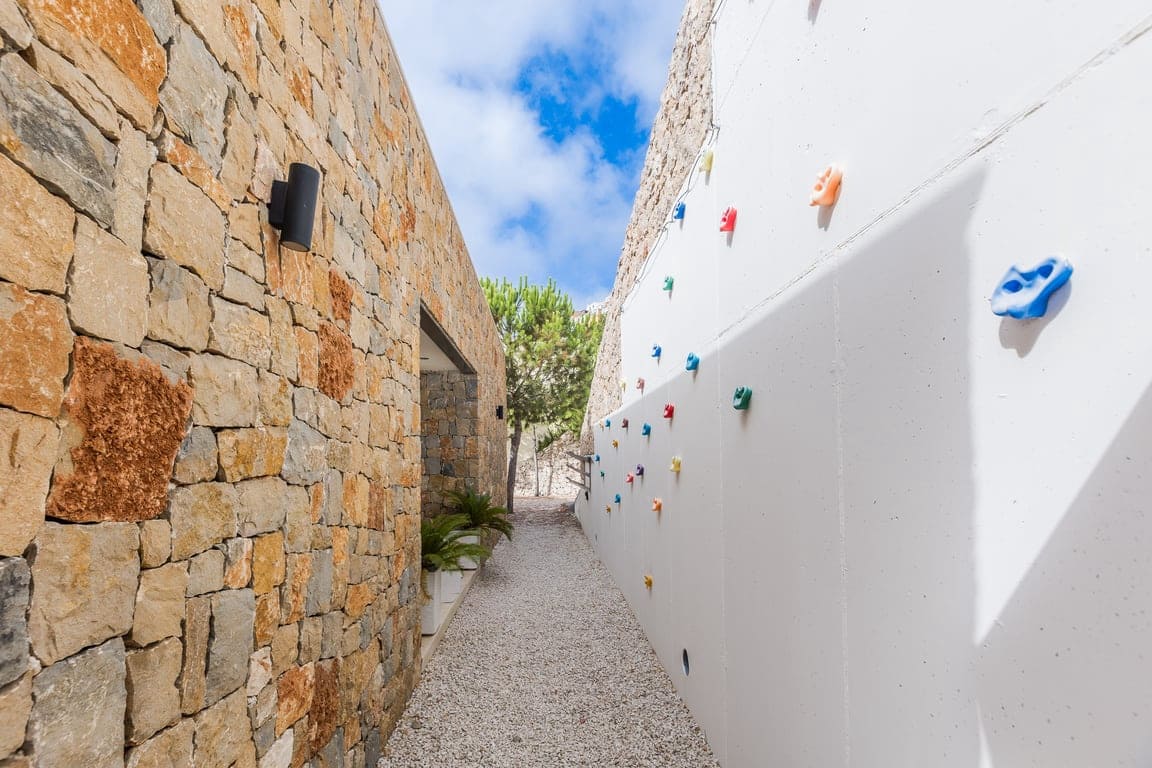 Chalet de 3 habitaciones en Cumbre del Sol en venta con piscina garaje - 2.350.000 € (Ref: 10125233)