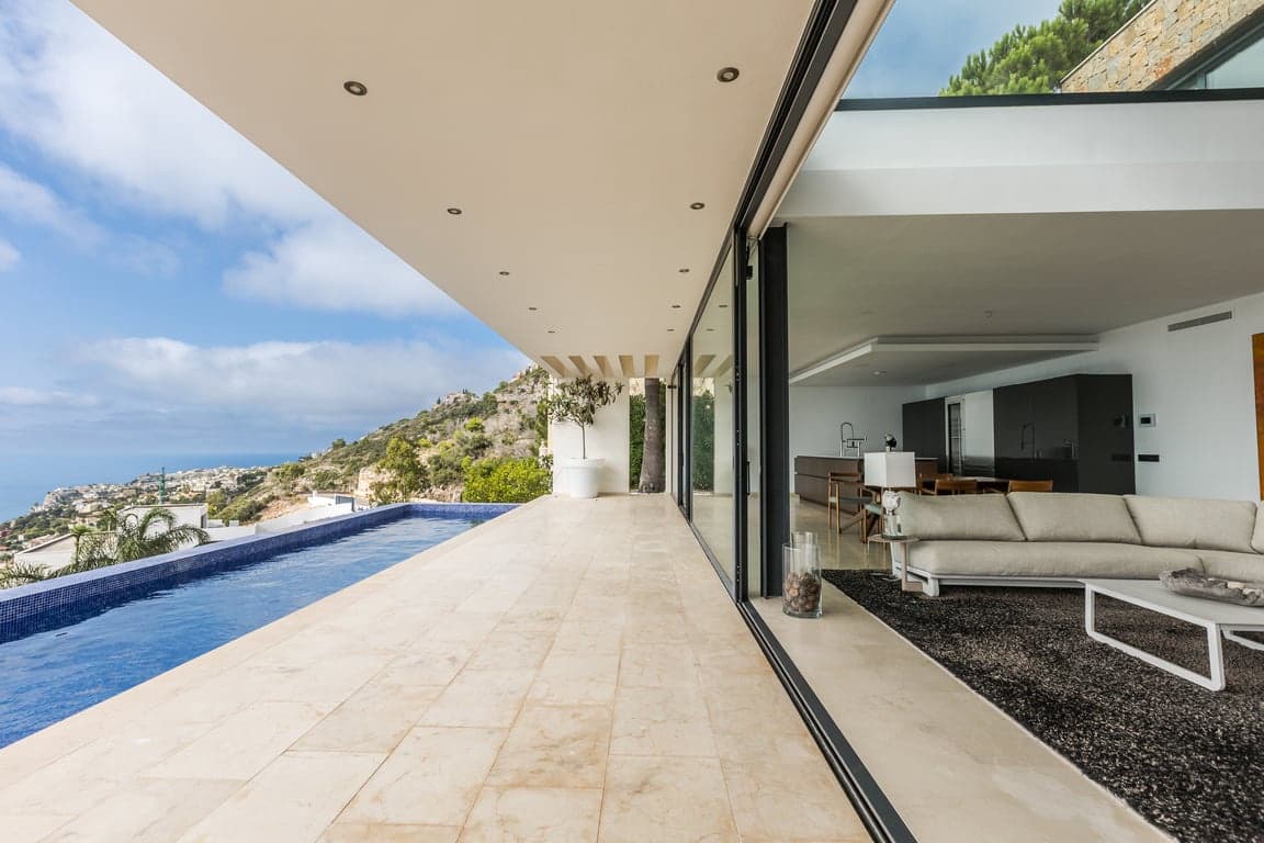 Chalet de 3 habitaciones en Cumbre del Sol en venta con piscina garaje - 2.350.000 € (Ref: 10125233)