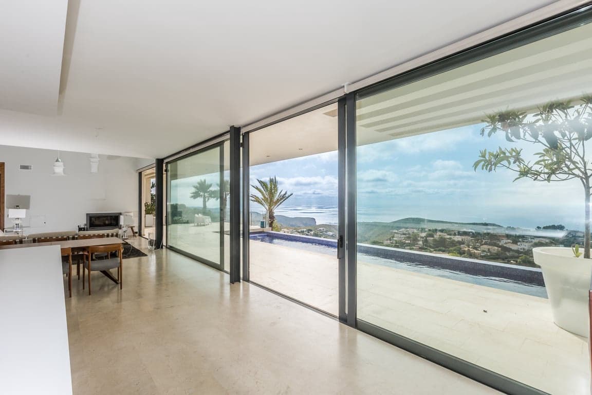Chalet de 3 habitaciones en Cumbre del Sol en venta con piscina garaje - 2.350.000 € (Ref: 10125233)