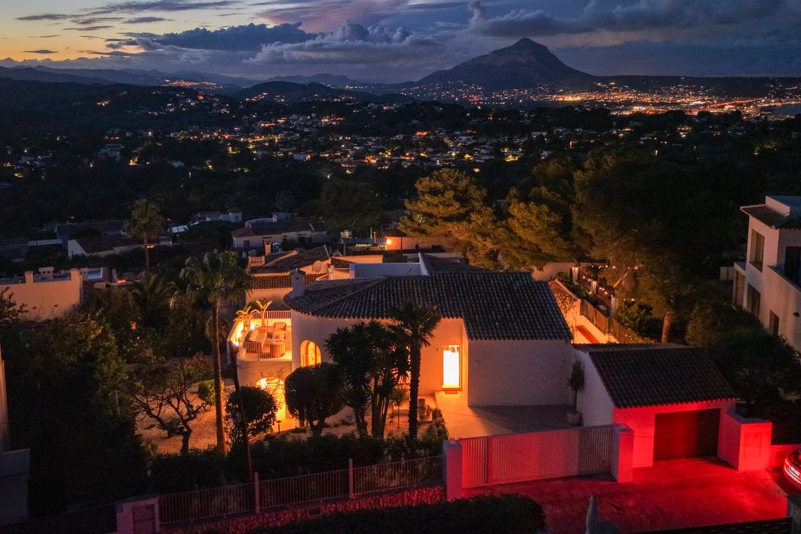 4 bedroom Villa for sale in Javea / Xabia with pool garage - € 1,950,000 (Ref: 9412898)