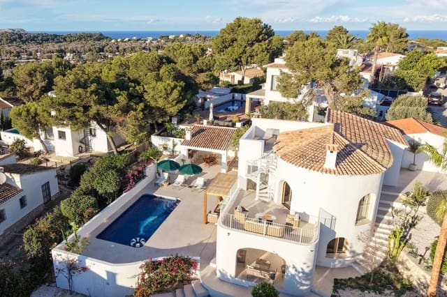 4 bedroom Villa for sale in Javea / Xàbia with pool garage - € 1,950,000 (Ref: 9412898)