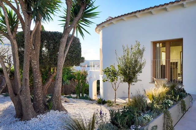 4 bedroom Villa for sale in Javea / Xàbia with pool garage - € 1,950,000 (Ref: 9412898)