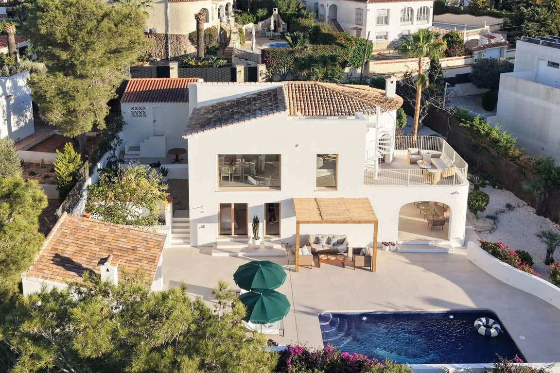 4 bedroom Villa for sale in Javea / Xabia with pool garage - € 1,950,000 (Ref: 9412898)