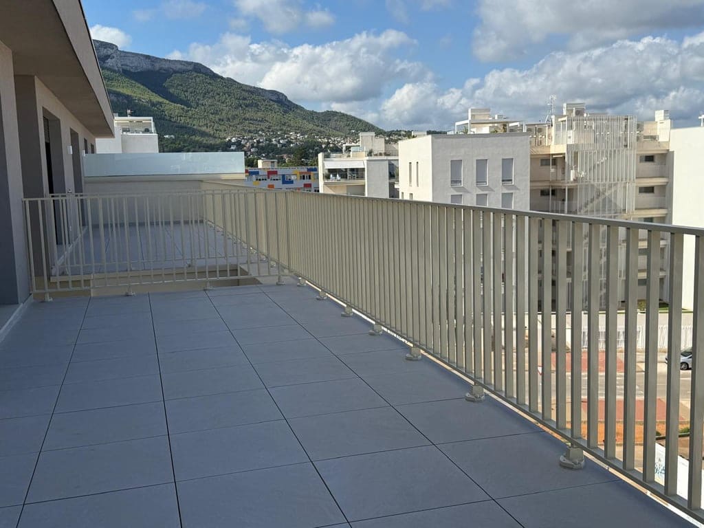 2 bedroom Penthouse for sale in Denia with pool garage - € 535,000 (Ref: 9415063)