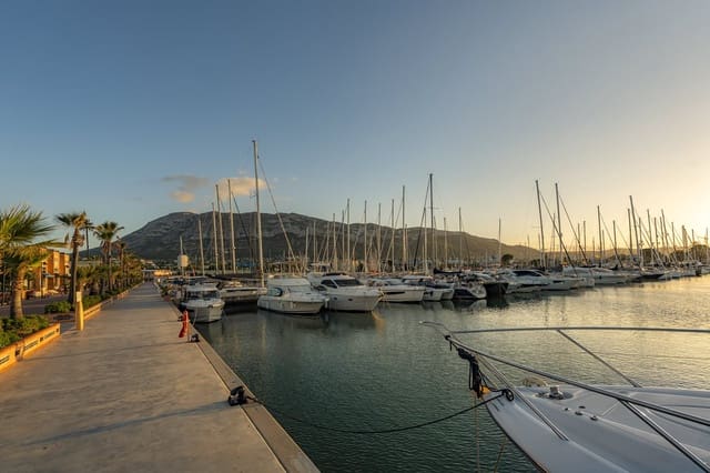 2 bedroom Penthouse for sale in Dénia with pool garage - € 535,000 (Ref: 9415063)