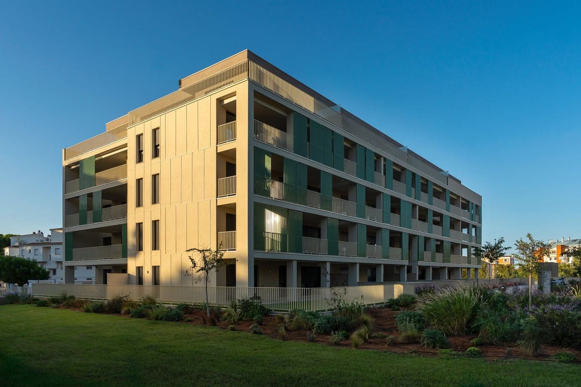 2 bedroom Penthouse for sale in Denia with pool garage - € 535,000 (Ref: 9415063)