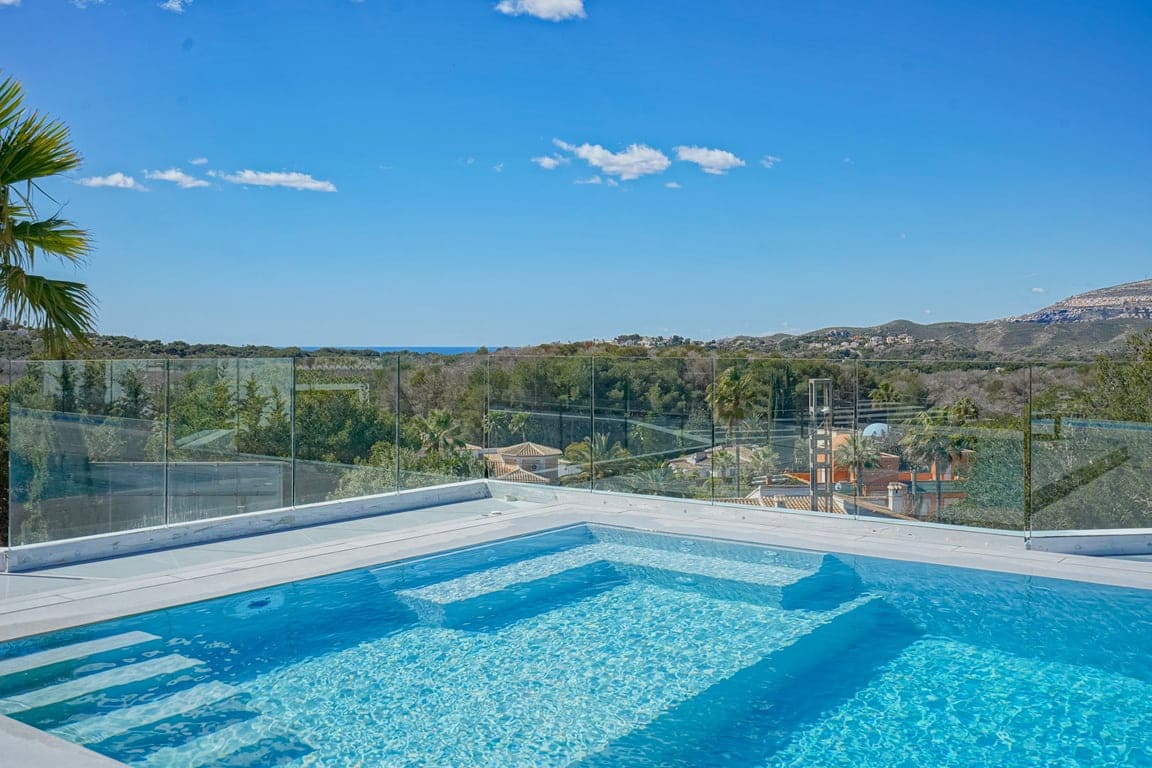 4 makuuhuone Huvila myytävänä paikassa Javea / Xabia mukana uima-altaan 
autotalli - 4 125 000 € (Ref: 9470054)