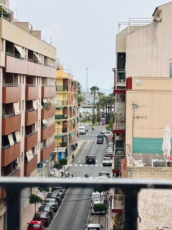 4 bedroom Apartment for sale in Denia - € 395,000 (Ref: 9470055)