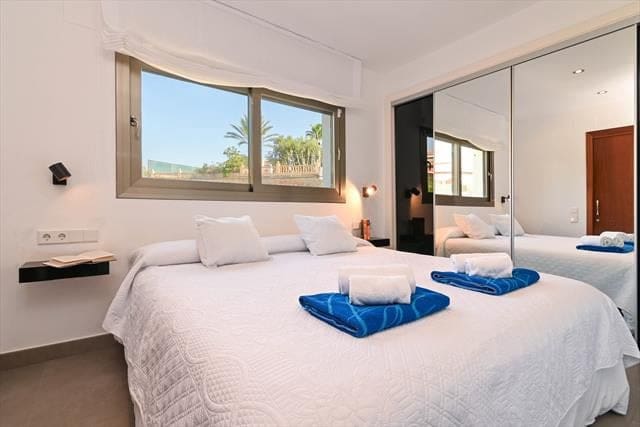 5 bedroom Villa for rent in Javea / Xabia with garage - € 3,800 (Ref: 9481454)