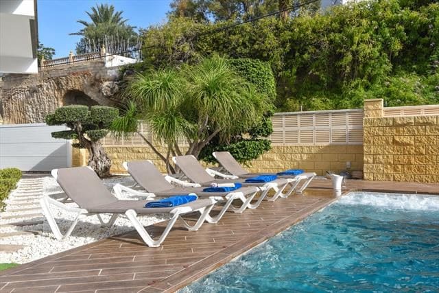 5 bedroom Villa for rent in Javea / Xabia with garage - € 3,800 (Ref: 9481454)