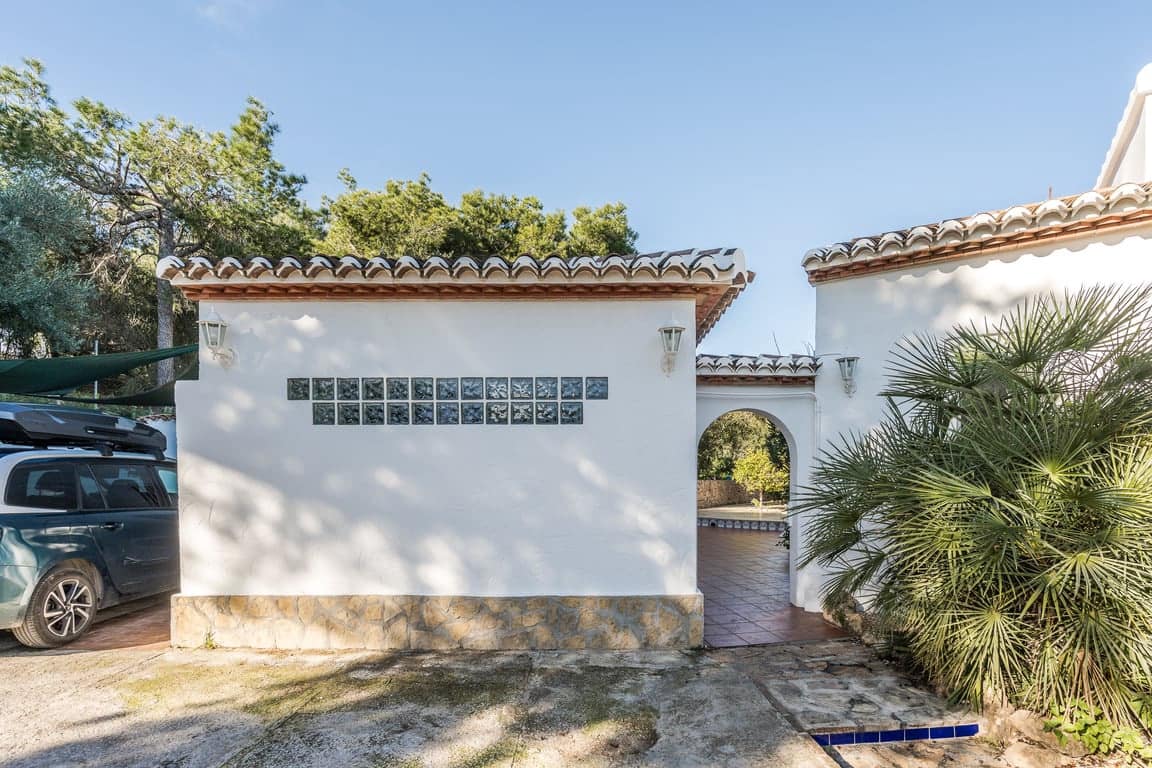 5 sypialnia Willa na sprzedaż w Javea / Xabia z basenem garażem - 995 000 € (Ref: 9580305)