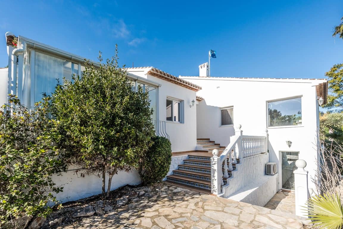 5 sypialnia Willa na sprzedaż w Javea / Xabia z basenem garażem - 995 000 € (Ref: 9580305)