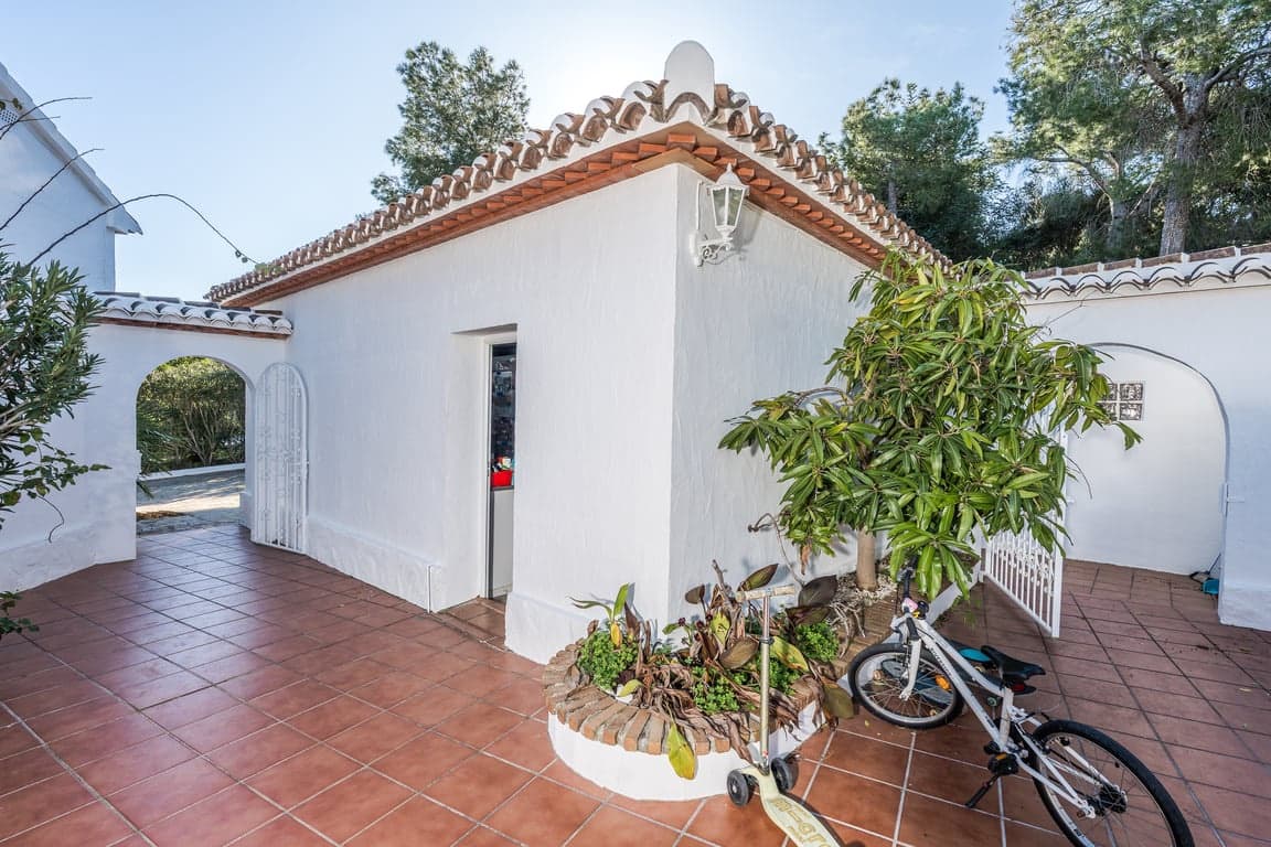 5 sypialnia Willa na sprzedaż w Javea / Xabia z basenem garażem - 995 000 € (Ref: 9580305)