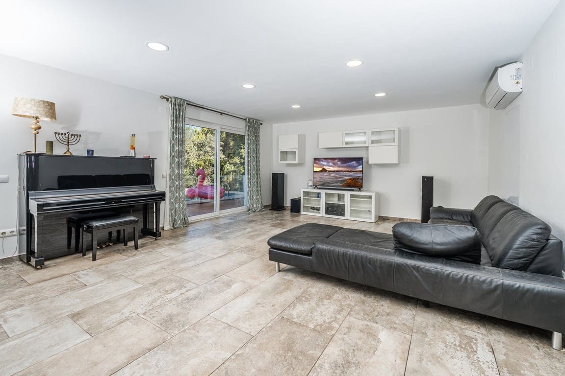 4 bedroom Villa for sale in Javea / Xabia with garage - € 995,900 (Ref: 9580305)