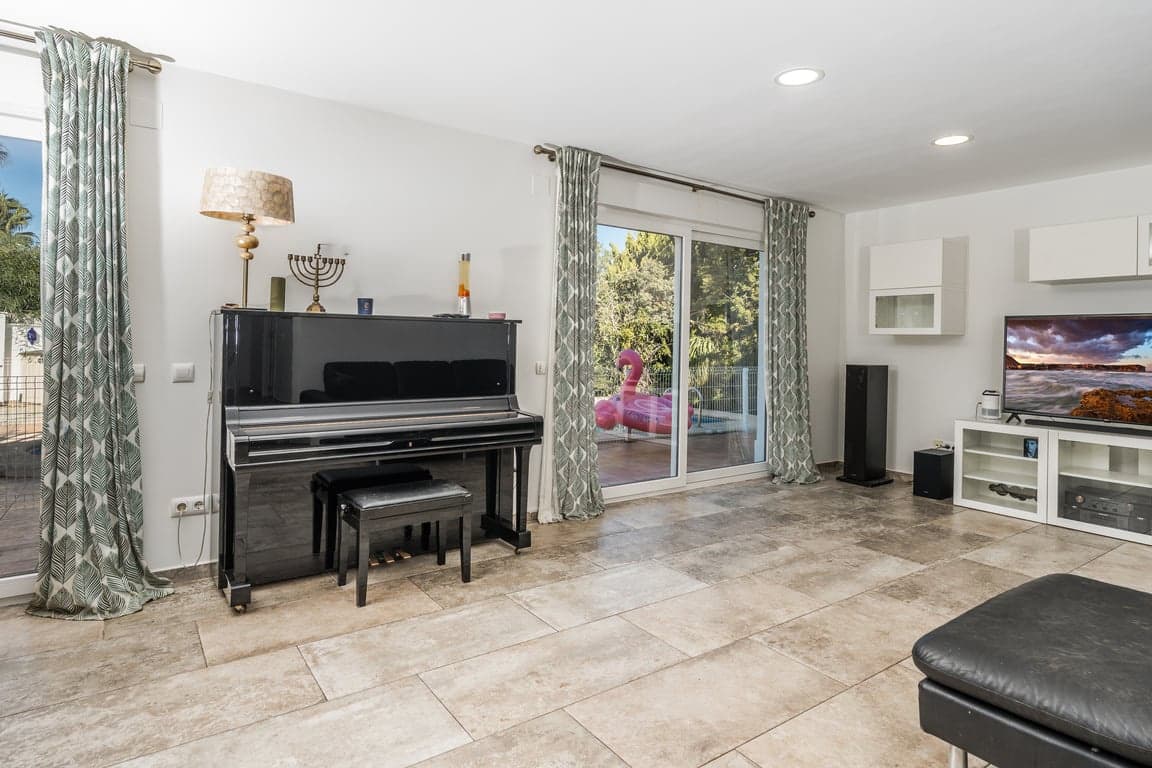 4 bedroom Villa for sale in Javea / Xabia with garage - € 995,900 (Ref: 9580305)