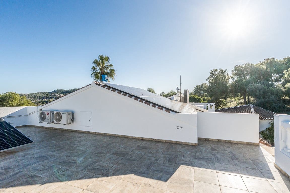 4 bedroom Villa for sale in Javea / Xabia with garage - € 995,900 (Ref: 9580305)