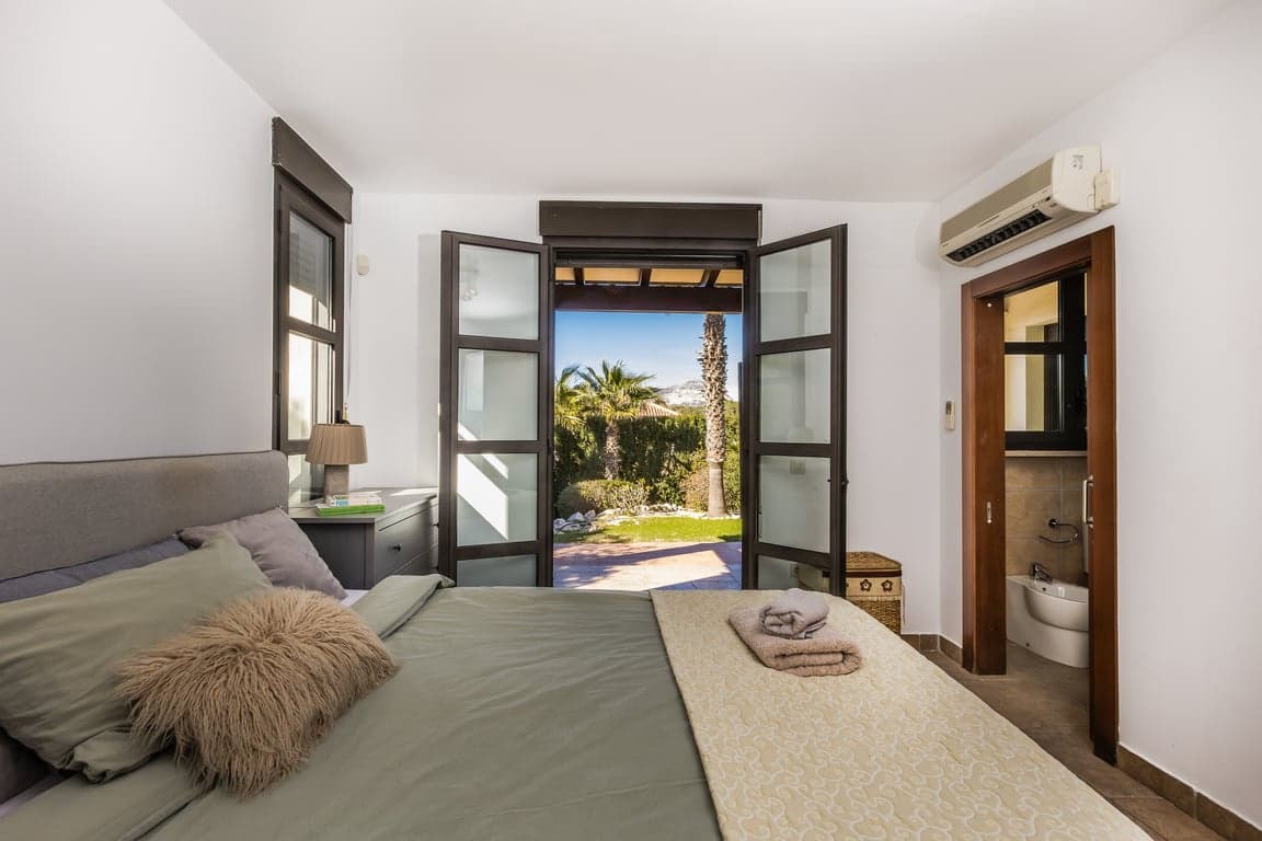 4 bedroom Villa for sale in Javea / Xabia with garage - € 950,000 (Ref: 9624084)