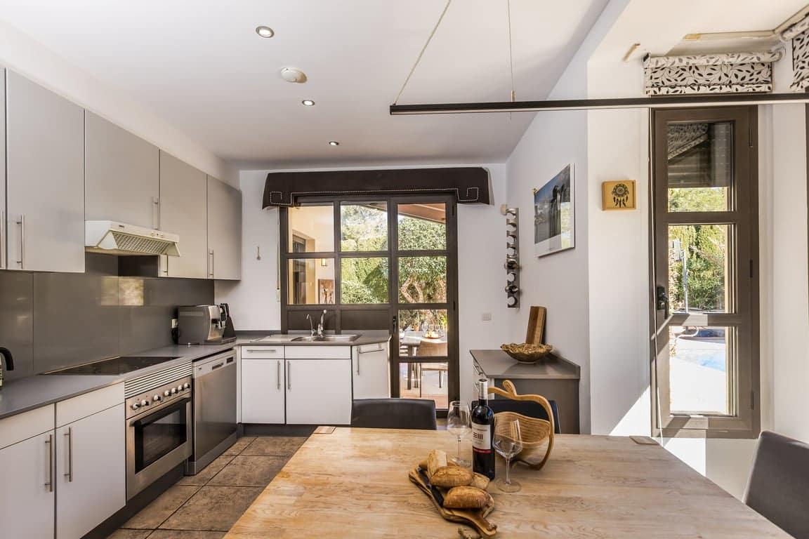 4 bedroom Villa for sale in Javea / Xabia with garage - € 950,000 (Ref: 9624084)