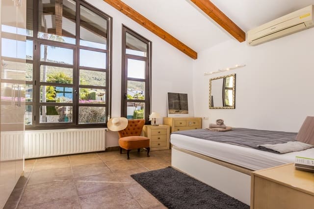 4 soveværelse Villa til salg i Javea / Xàbia med swimmingpool garage - € 950.000 (Ref: 9624084)